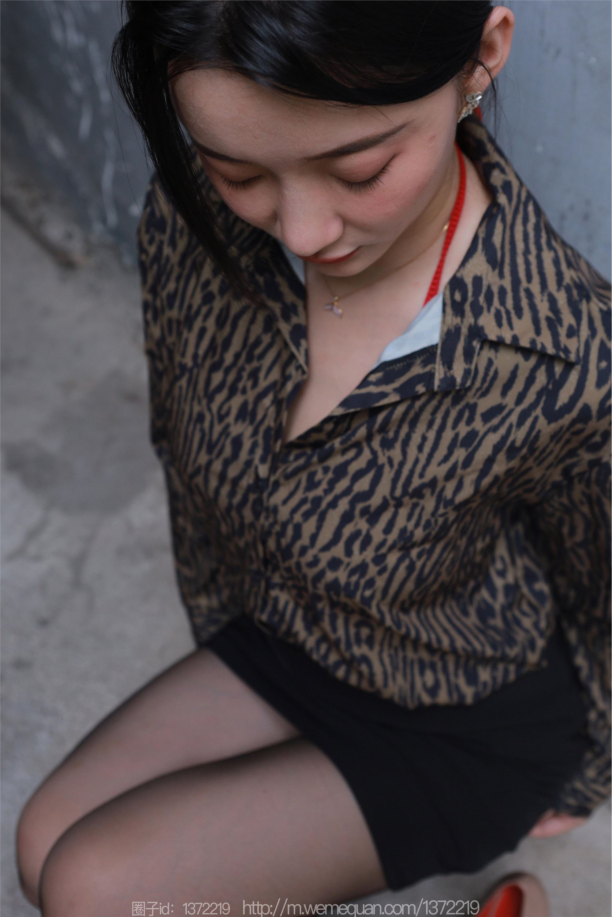 IESS异思趣向  2023.07.24 丝享家 1488 秋秋《孤身走暗巷》